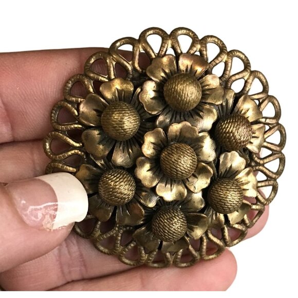 Vintage Floral Sash Brass Brooch 1920s Intricate Flower Design - Picture 5 of 5